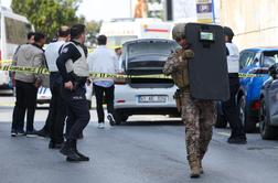 Napadalca pred izraelskim konzulatom ustrelili, še dva sta ranjena #video