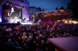 Evrovizija na prostem: glasni Srbi in Rusi na VIP-tribuni