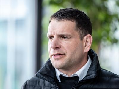 Sova zanika ugibanja o nabavi geolokacijskih orodij, s katerimi naj bi sledili Stevanoviću