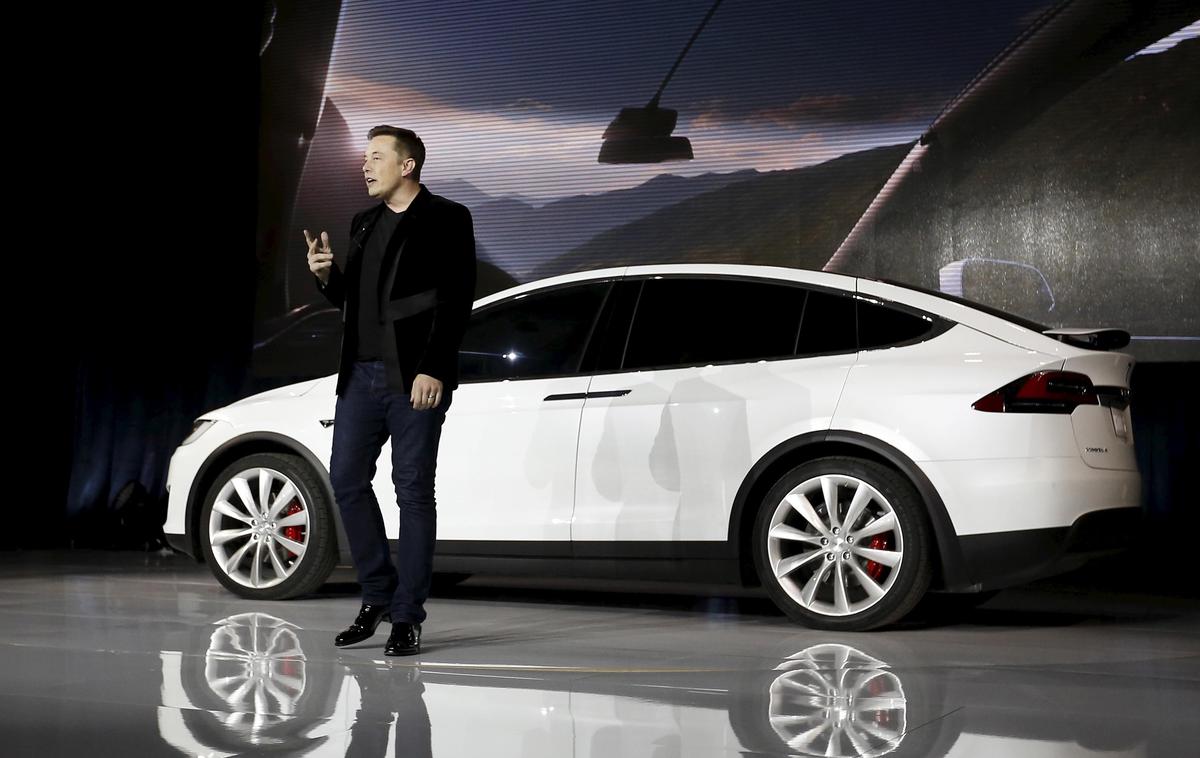 Elon Musk | Elon Musk že nestrpno čaka na zeleno luč in nadaljevanje proizvodnje avtov. | Foto Reuters