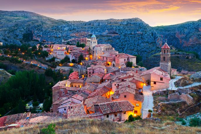 Albarracin | Albarracin v Španiji je na prvem mestu izbora najlepših mestec na svetu, v katerem se je znašel tudi en slovenski kraj. | Foto Shutterstock