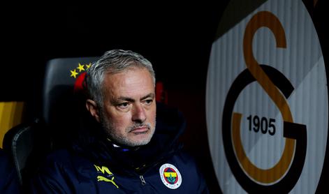 Slovenec sodil vroči turški derbi, Mourinho zakuhal nov incident