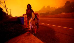 Požar Camp že razglasili za najhujšega v zgodovini Kalifornije #video