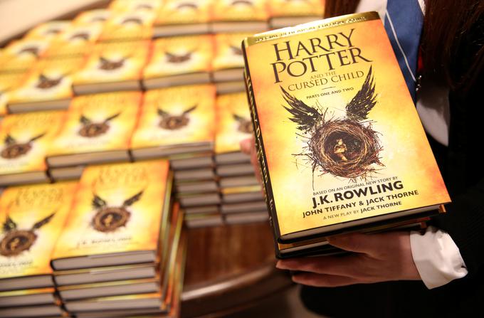Prva knjiga Harry Potter je izšla leta 1997, zadnja pa leta 2016. Po seriji je produkcijska hiša Warner Bros posnela tudi filme. | Foto: Reuters