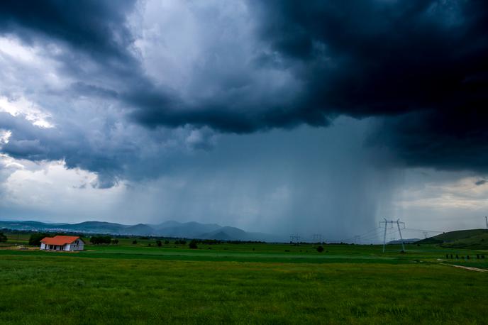 nevihta, neurje, dež | Vreme nam lahko spet povzroča skrbi.  | Foto Shutterstock