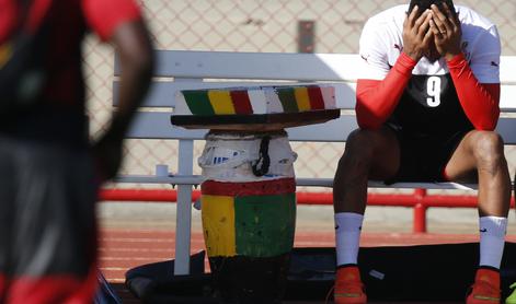 Pohlepni nogometaši so pred svetom osramotili Afriko