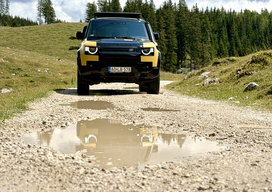 Land Rover Defender Trophy