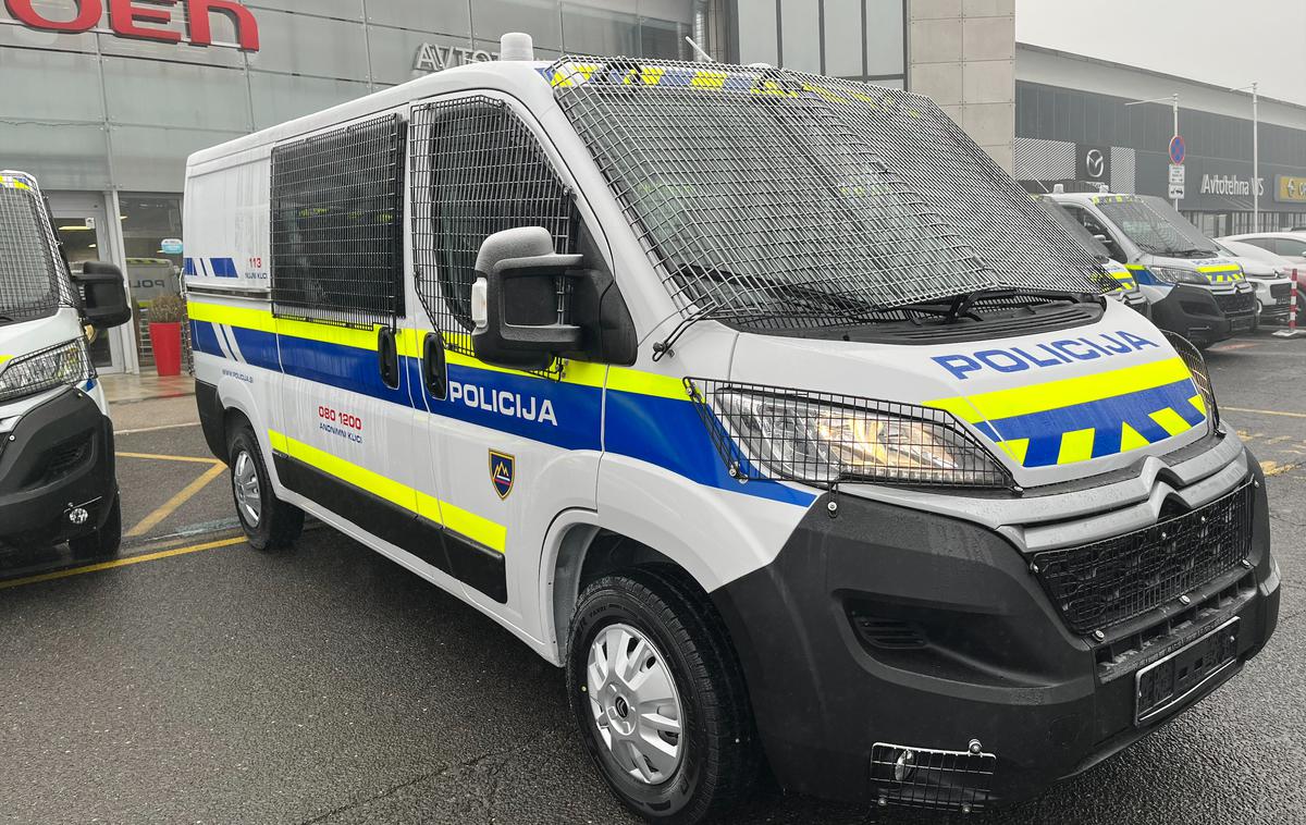 policija marica Citroen | Policisti so opravili identifikacijski postopek in iskano osebo na podlagi primerjave fotografij tudi prijeli.  | Foto Citroën