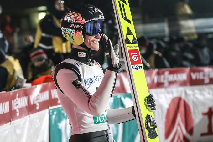 Peter Prevc je bil lani na osmem mestu najboljši slovenski skakalec. Z bogatimi izkušnjami bo tudi v novi zimi tisti, od katerega bodo slovenski navijači veliko pričakovali. | Foto: Sportida