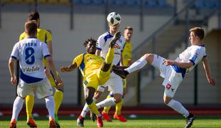 Prvi gol Jamajčana v Sloveniji je Domžale približal Olimpiji in Mariboru