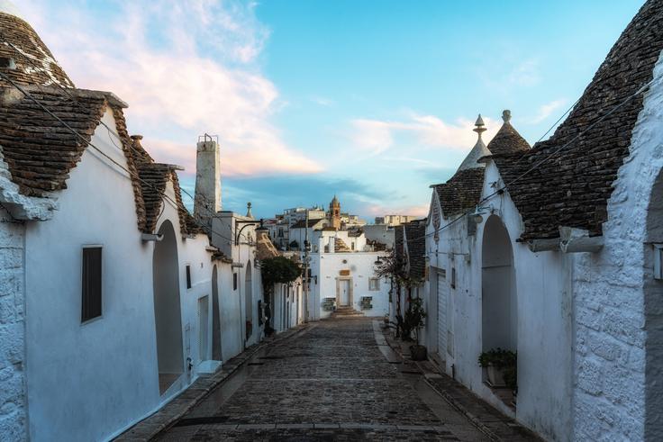 Alberobello je slikovito mesto, polno hiš trulli. | Foto: Guliverimage