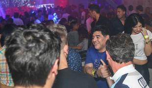 Maradona se je v Dubrovniku najprej zabaval, nato pa pretepal