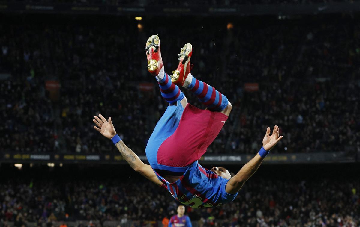 Pierre-Emerick Aubameyang | Pierre-Emerick Aubameyang je takole proslavljal prvi gol Barcelone. | Foto Guliverimage