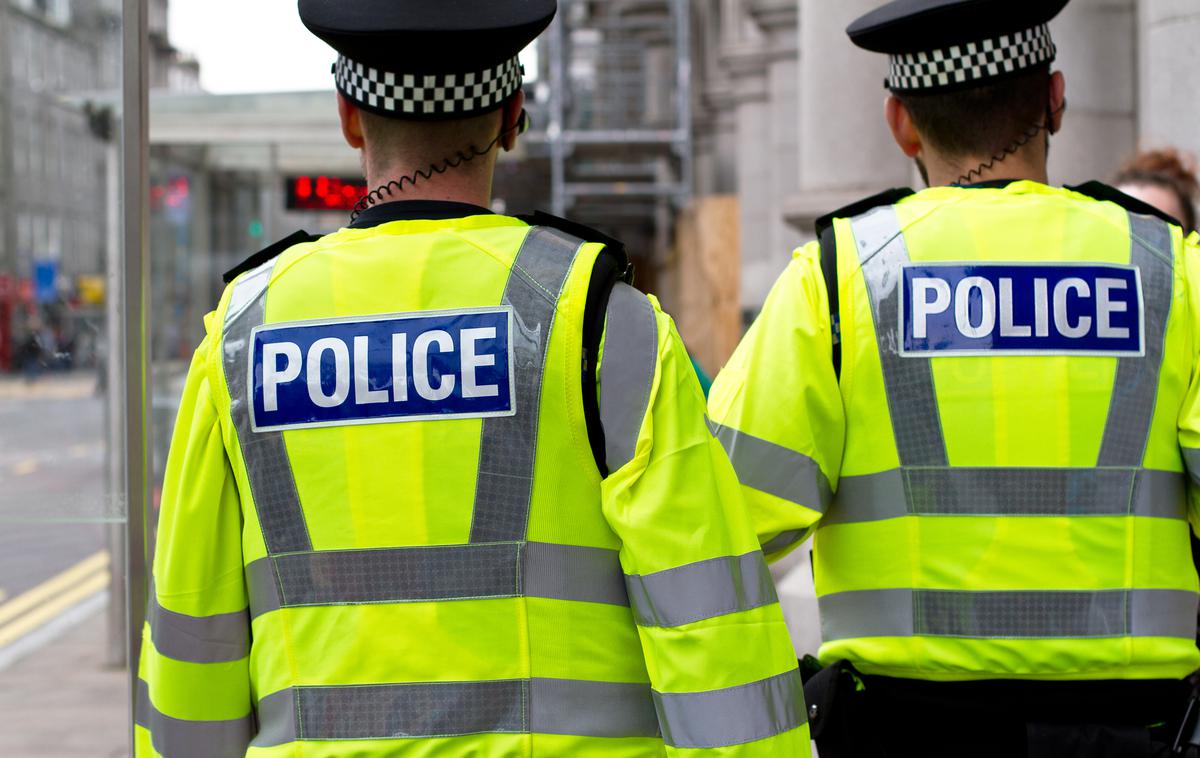 britanska policija, Združeno kraljestvo | Policija Združenega kraljestva Velike Britanije in Severne Irske od danes uporablja nove smernice, s katerimi upajo, da bodo premagali spletne dezinformacije, ki so v bližnji preteklosti ogrožale javno varnost. | Foto Shutterstock