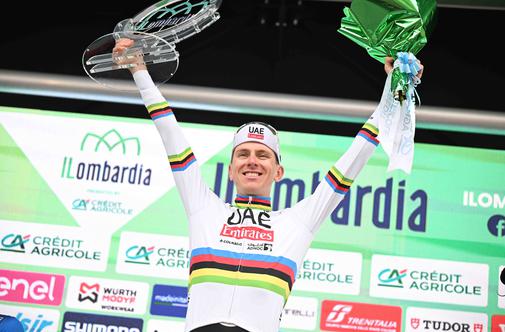 Tadej Pogačar v zaključku pritiskal, da bi dobil tudi psihološko bitko s tekmeci