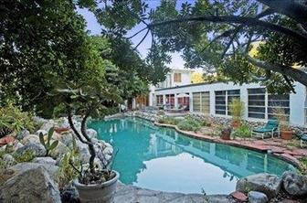 Vojaška baza preurejena v razkošno vilo