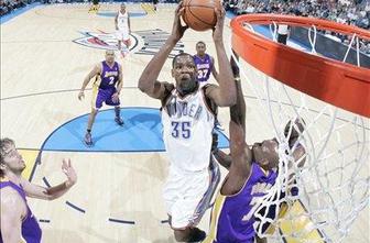 Poraz Clevelanda in LA Lakers, Udrih med vidnejšimi