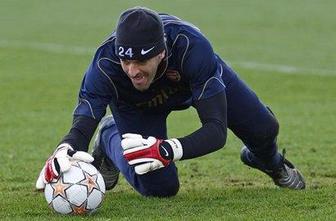 Almunia ostaja zvest Arsenalu
