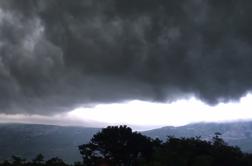 Poglejte, kakšni oblaki so grozili Istri (video)