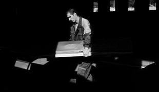 Srebrenica, dve zgodbi (video)