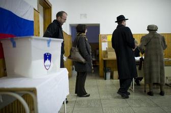 Volivci DeSUS za desnosredinsko koalicijo ali vlado narodne rešitve