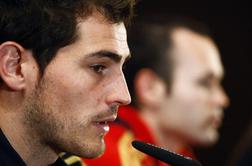 Duhovito, Casillas in Iniesta prosila za avtograme (video)