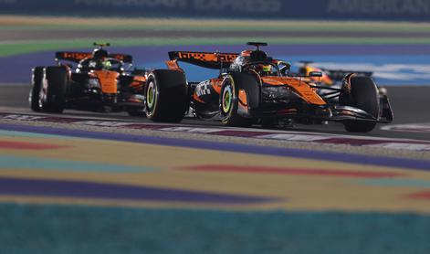 V živo: McLaren za varnostnim avtomobilom z veliko napako?