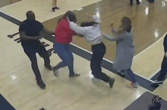 Pretep dveh mam na tekmi katoliške mladinske lige #video