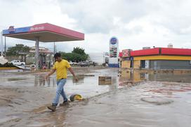 Razdejanje po poplavah v Mehiki