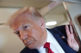 Trump za rojstni dan po telefonu z Zelenskim in Putinom