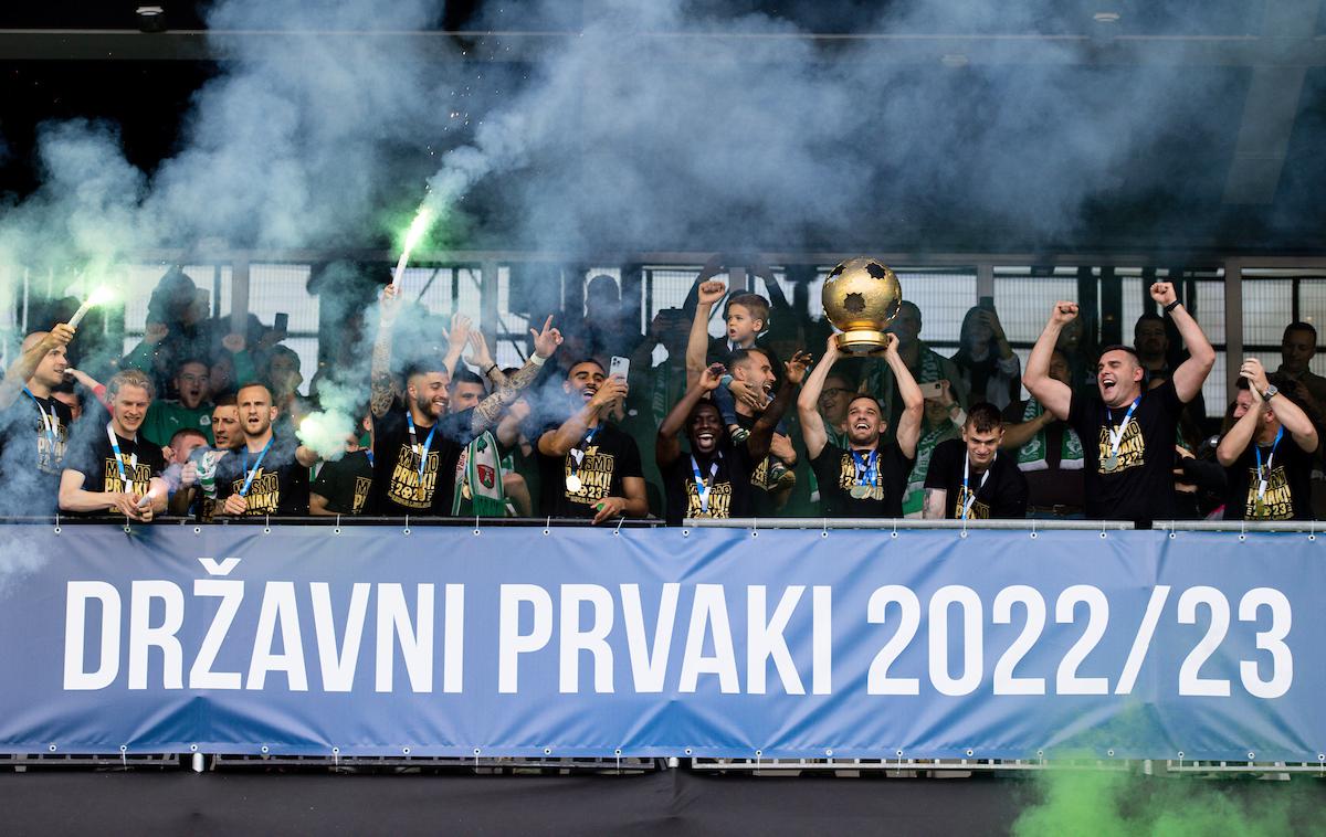 NK Olimpija prvaki | Olimpija bo prvo tekmo nove sezone domačega prvenstva igrala v Kopru. | Foto Matic Klanšek Velej/Sportida