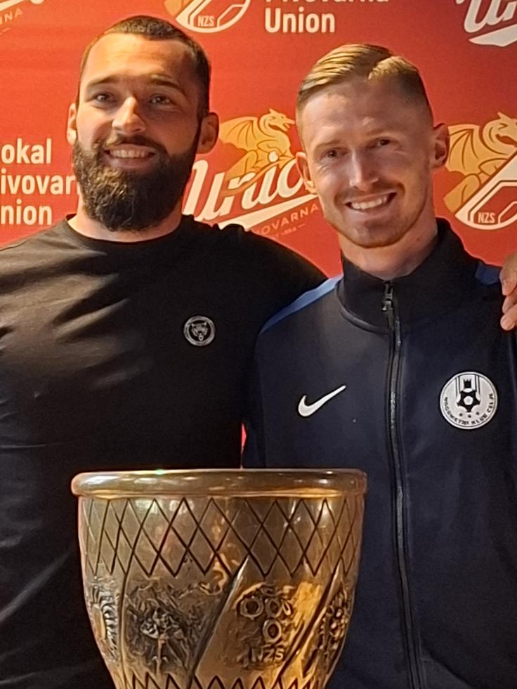 Žan Karničnik je že osvojil pokalno lovoriko kot nogometaš Mure. Tokrat jo lahko še s Celjani, s katerimi je pred leti postal prvak Metod Jurhar, zdaj pa lovi prvo lovoriko s Koprčani. | Foto: R. P.