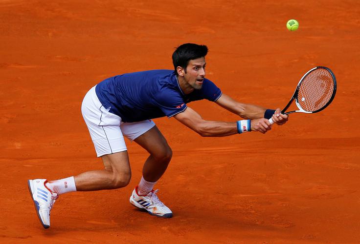 Novak Đoković je kar precej nihal na uvodnem dvoboju. | Foto: Reuters