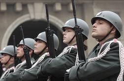 Avstrijci odločno za obvezno služenje vojske