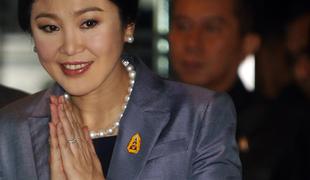 Tajsko premierko odstavili zaradi zlorabe položaja 