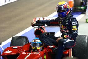 "Štopar" Webber hudo kaznovan, šoferju Alonsu ukor