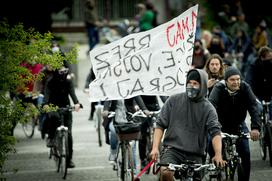 Protesti s kolesi