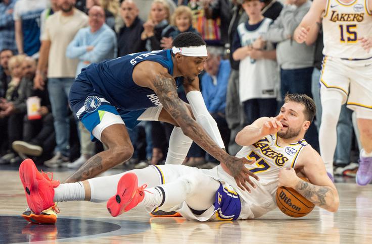 McDaniels v končnici Dončiću povzroča ogromno težav. | Foto: Reuters