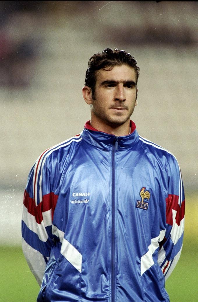 Eric Cantona je po kazni pot v francosko reprezentanco odprl Zinedinu Zidanu, Patricku Vieri in drugim mlajšim nogometašem, ki so hitro prevzeli vajeti v svoje roke. | Foto: Getty Images