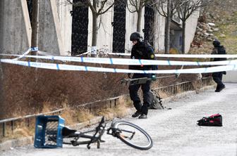 Stockholm: smrtna žrtev v eksploziji pred podzemno železnico #foto