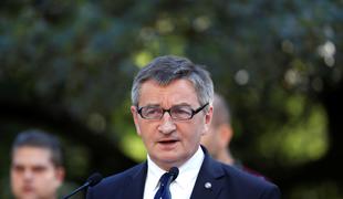 Predsednik poljskega parlamenta zaradi zasebne uporabe vladnih letal odstopil