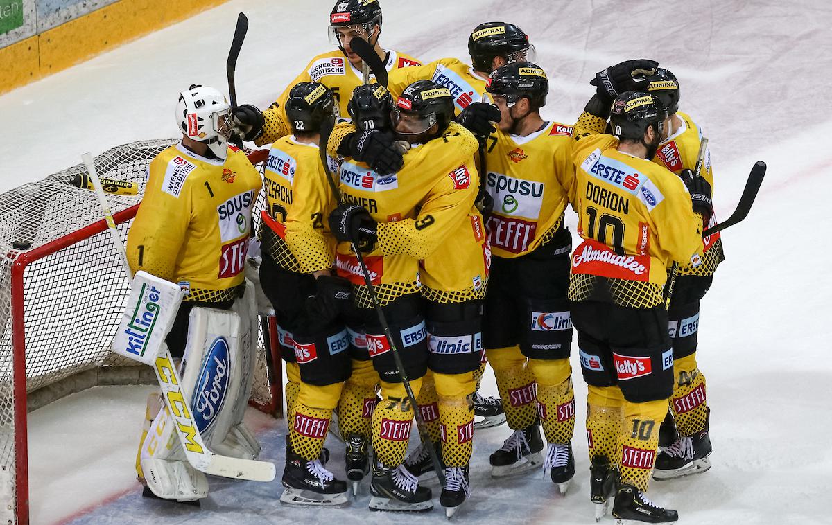 Vienna Capitals | Hokejisti Dunaja so se po zmagi na odločilni sedmi polfinalni tekmi uvrstili v finale. Za naslov se bodo pomerili s Celovcem. | Foto Sportida