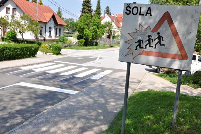 Varna pot v šolo | Nov spletni portal Varne šolske poti omogoča vnašanje nevarnih točk šolam in občinam ter pregled varnih poti staršem in otrokom. | Foto STA