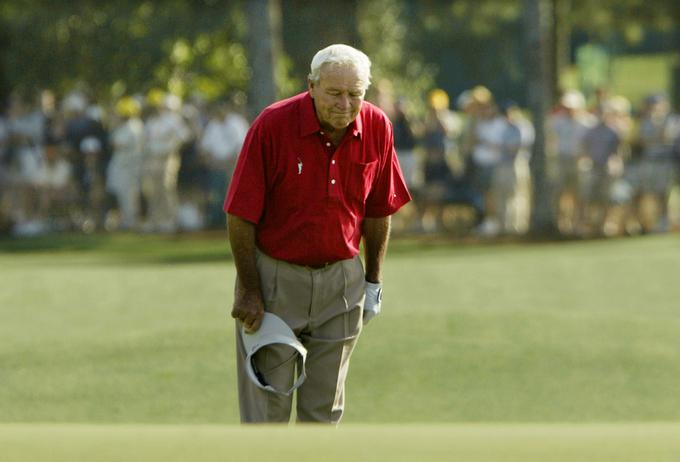 Tretje mesto na lestvici zaseda legendarni igralec golfa Arnold Palmer, ki je zaslužil 40 milijonov dolarjev (36 milijonov evrov). (Palmer je umrl septembra letos, star je bil 87 let.) | Foto: Reuters