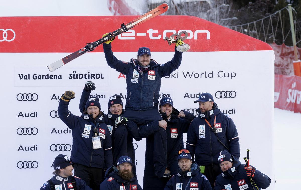 Kilde |  Norvežan Aleksander Aamodt Kilde je v tej sezoni najboljši smukač na svetu. V Val Gardeni je zmagal že tretjič v karieri. V smukaškem seštevku Kilde (345) po štirih smukih pred Odermattom (256) vodi s prednostjo 89 točk. | Foto Reuters