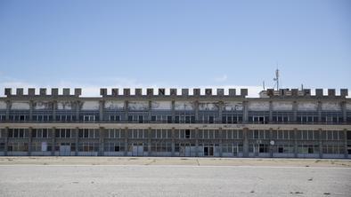 Kot v apokalipsi: letališče, ki propada že 45 let #foto