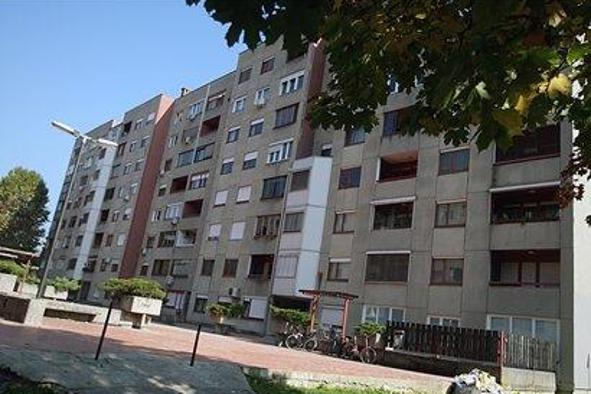 Oglaševane cene stanovanj lani nekoliko nižje