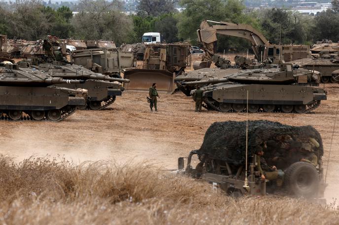 Izrael | Po zadnjih podatkih je bilo ubitih okoli 800 Izraelcev.  | Foto Reuters
