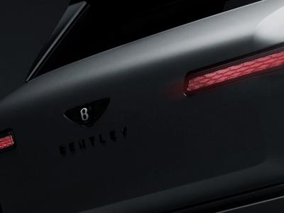 Bentley pripravlja nov prestižni SUV, znano je njegovo ime