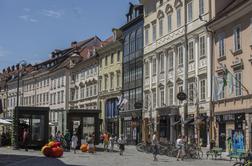 Poznate zgodbo te opazne stavbe v središču Ljubljane?